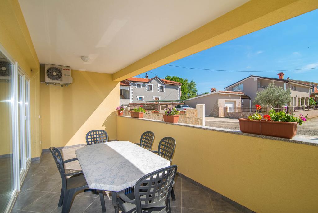 Apartment Una 2 Pula Ngoại thất bức ảnh